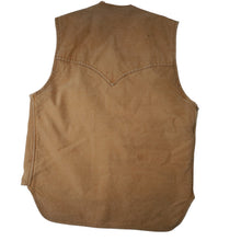 Load image into Gallery viewer, True Vintage Distressed Western Trails Bend Oregon Sportsman Vest - M