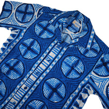 Load image into Gallery viewer, True Vintage Andrade Honolulu Loop Collar Hawaiian Shirt - M