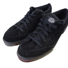 Load image into Gallery viewer, Vintage Dead Stock Spalding Suede Leather Sneakers - M11