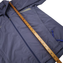 Load image into Gallery viewer, Vintage Patagonia Light Weight Soft Shell Jacket - WMNS L