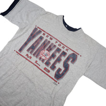 Load image into Gallery viewer, Vintage 90s Salem Sportswear New York Yankees Graphic T Shirt - M