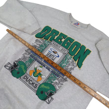 Load image into Gallery viewer, Vintage 2002 Univeristy of Oregon Seattle Bowl Graphic Sweatshirt - L