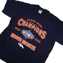 Load image into Gallery viewer, Vintage 90s Denver Broncos Champions Roster Graphic T Shirt - L