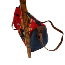 Load image into Gallery viewer, Vintage Pendleton Southwestern Aztec Print %100 Wool Purse - OS