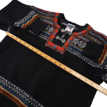 Load image into Gallery viewer, Vintage Dale of Norway Snowflake Design Clasp Sweater - WMNS L