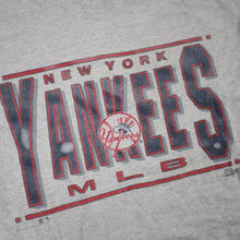 Load image into Gallery viewer, Vintage 90s Salem Sportswear New York Yankees Graphic T Shirt - M