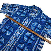 Load image into Gallery viewer, True Vintage Andrade Honolulu Loop Collar Hawaiian Shirt - M