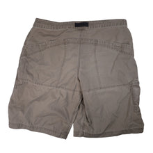 Load image into Gallery viewer, Mountain Hardwear Belted Adventure Shorts - XL