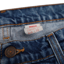 Load image into Gallery viewer, Vintage Levis 505 Orange Tab Denim Jeans - 38"x30"