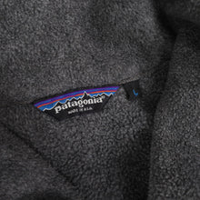 Load image into Gallery viewer, Vintage Patagonia Classic Fleece Jacket - L