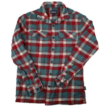 Load image into Gallery viewer, Patagonia Organic Cotton Plaid Flannel Shirt - S