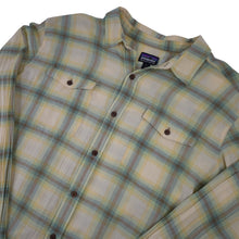 Load image into Gallery viewer, Vintage Patagonia Organic Cotton Button Up Shirt - L