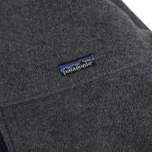 Load image into Gallery viewer, Vintage Patagonia Classic Fleece Jacket - L