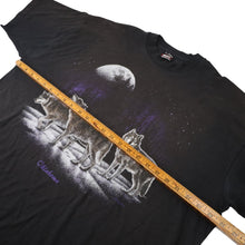 Load image into Gallery viewer, Vintage Wolf Night Scene Graphic T Shirt - XXL