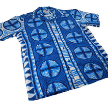 Load image into Gallery viewer, True Vintage Andrade Honolulu Loop Collar Hawaiian Shirt - M