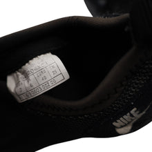 Load image into Gallery viewer, Vintage 1994 Nike Aqua Socks Water Shoes - M7