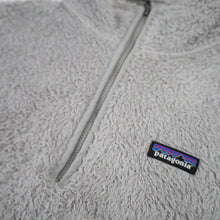 Load image into Gallery viewer, Patagonia Deep Pile Fleece Pullover Sweater - L