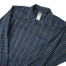 Load image into Gallery viewer, Patagonia Organic Cotton Button Down Shirt - L