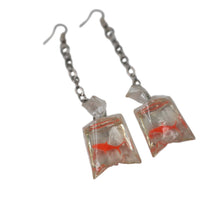 Load image into Gallery viewer, Vintage Gold Fish Earrings