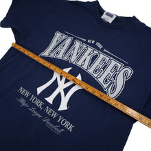 Load image into Gallery viewer, Vintage MLB New York Yankees Graphic T Shirt - L