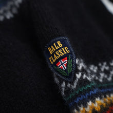 Load image into Gallery viewer, Vintage Dale of Norway Snowflake Design Clasp Sweater - WMNS L