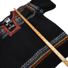 Load image into Gallery viewer, Vintage Dale of Norway Snowflake Design Clasp Sweater - WMNS L