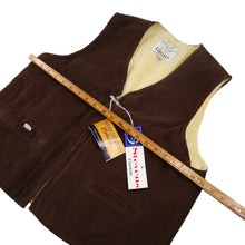 Load image into Gallery viewer, NWT True Vintage Grais Sherpa lined Suede Vest - L
