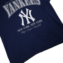 Load image into Gallery viewer, Vintage MLB New York Yankees Graphic T Shirt - L