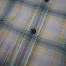 Load image into Gallery viewer, Vintage Patagonia Organic Cotton Button Up Shirt - L