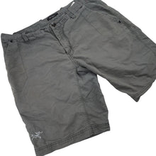 Load image into Gallery viewer, Arc&#39;teryx Rugged Adventure Shorts - 32&quot;