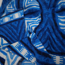 Load image into Gallery viewer, True Vintage Andrade Honolulu Loop Collar Hawaiian Shirt - M