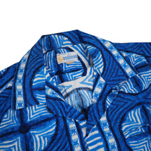 Load image into Gallery viewer, True Vintage Andrade Honolulu Loop Collar Hawaiian Shirt - M