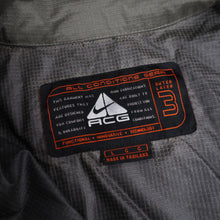 Load image into Gallery viewer, Vintage Nike ACG Layer 3 Packable Windbreaker Jacket - L