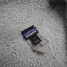 Load image into Gallery viewer, Patagonia Deep Pile Fleece Pullover Sweater - L