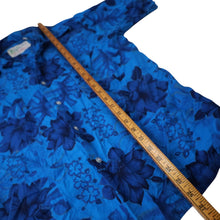 Load image into Gallery viewer, True Vintage 60s Waikiki Wear by Duke of Hollywood Hawaiian Shirt - M