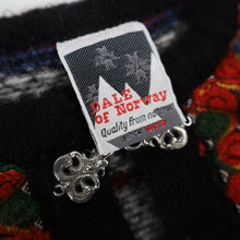 Load image into Gallery viewer, Vintage Dale of Norway Snowflake Design Clasp Sweater - WMNS L