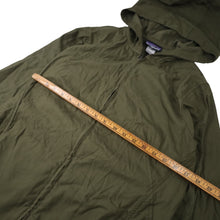 Load image into Gallery viewer, Vintage Patagonia Light Weight Long Hooded Jacket - WMNS 8