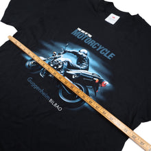 Load image into Gallery viewer, Vintage Guggenheim Bilboa Art of the Motorcycle Exhibition Graphic T Shirt - XL