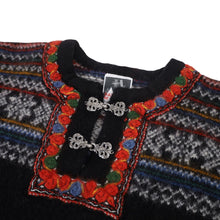 Load image into Gallery viewer, Vintage Dale of Norway Snowflake Design Clasp Sweater - WMNS L