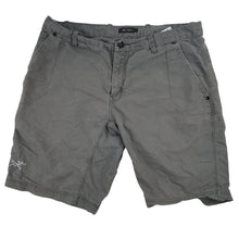 Load image into Gallery viewer, Arc&#39;teryx Rugged Adventure Shorts - 32&quot;