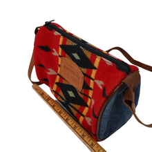 Load image into Gallery viewer, Vintage Pendleton Southwestern Aztec Print %100 Wool Purse - OS