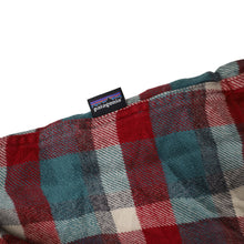 Load image into Gallery viewer, Patagonia Organic Cotton Plaid Flannel Shirt - S