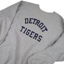 Load image into Gallery viewer, Vintage Champion Detroit Tigers Reverse Weave Sweatshirt - L