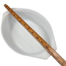 Load image into Gallery viewer, Vintage Pyrex "Home Stead" Print 2 1/2 QT Casserole Baking Dish - 2 1/2QT