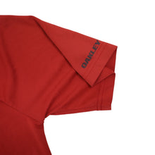 Load image into Gallery viewer, Vintage Oakley Classic Logo Athletic Shirt - M
