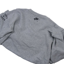 Load image into Gallery viewer, Vintage Nike Penny Hardway "Penny's and Posite's" Five Sweatshirt - S
