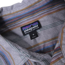 Load image into Gallery viewer, Patagonia Organic Cotton Flannel Shirt- M