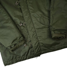 Load image into Gallery viewer, Vintage Alpha Industries Extreme Cold Weather Impermeable Military Jacket - M