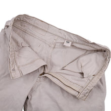Load image into Gallery viewer, Vintage levis 550 Orange Tab Denim Shorts - 34"