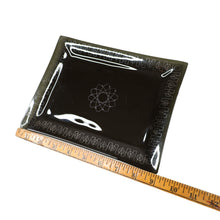 Load image into Gallery viewer, Vintage MCM Atomic Glass Plates - 9"